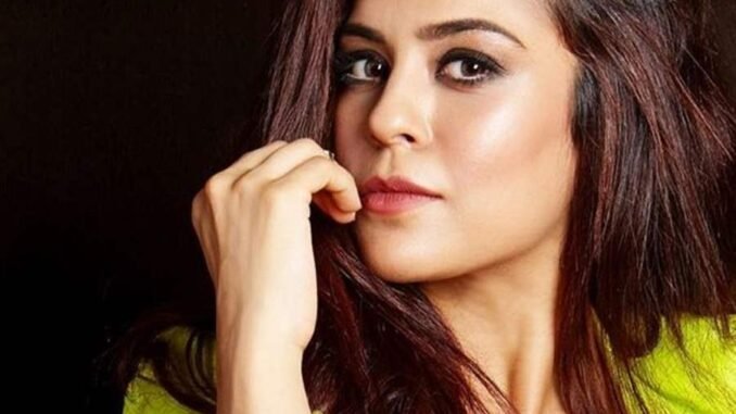 2280-sana-saeed-stuck-in-us-reveals-losing-her-father-on-janta-curfew-day