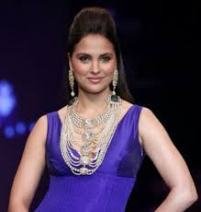Actress-Lara-Dutta-Contact