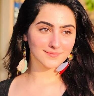 diana-khan